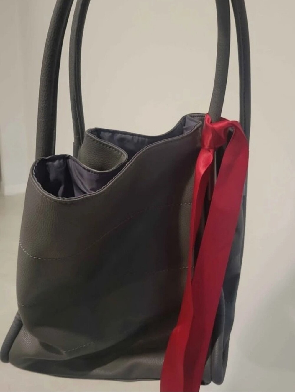 Neiman Marcus Dark Gray Faux Leather Shopper purse hand Tote Bag Travel Beach